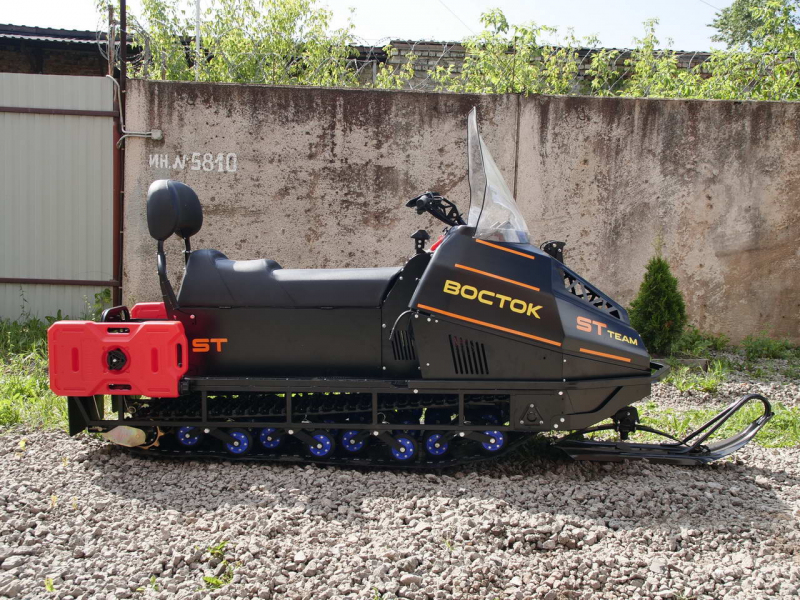 Снегоход Восток с двигателем Loncin