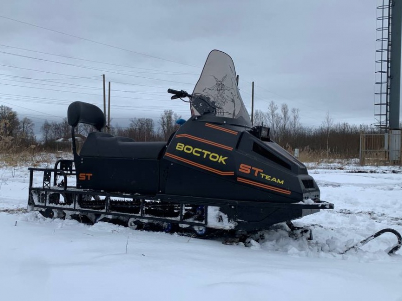 Снегоход Восток с двигателем Loncin