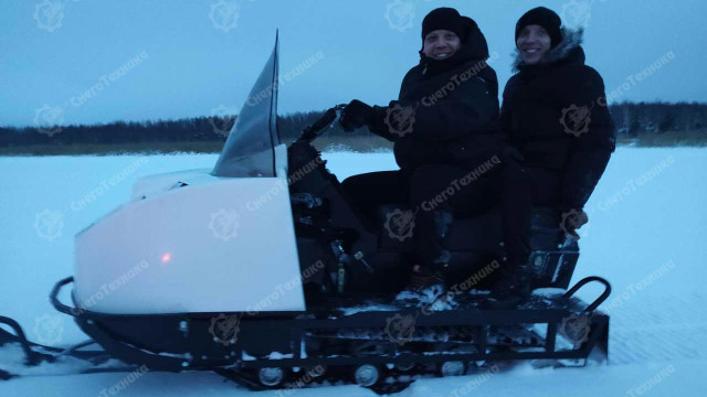 Двухместное сиденье со спинкой