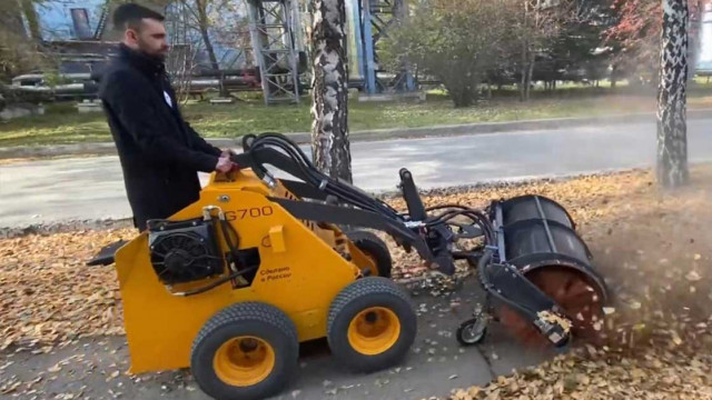 Очистка территории от снега, пыли, мелкого мусора