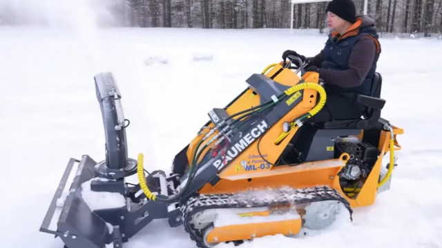 Уборка территории от снега